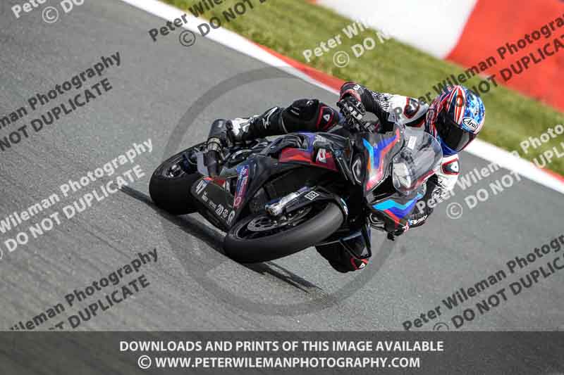 cadwell no limits trackday;cadwell park;cadwell park photographs;cadwell trackday photographs;enduro digital images;event digital images;eventdigitalimages;navarra;no limits trackdays;peter wileman photography;racing digital images;trackday digital images;trackday photos